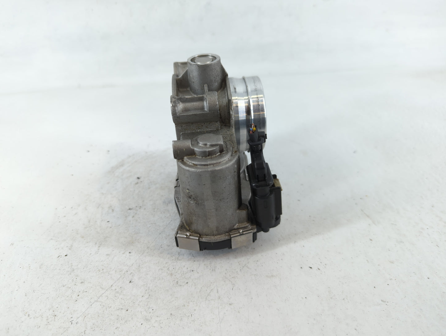 2017-2019 Chevrolet Cruze Throttle Body P/N:12671379AA Fits Fits 2016 2017 2018 2019 2020 2021 2022 OEM Used Auto Parts - Oe