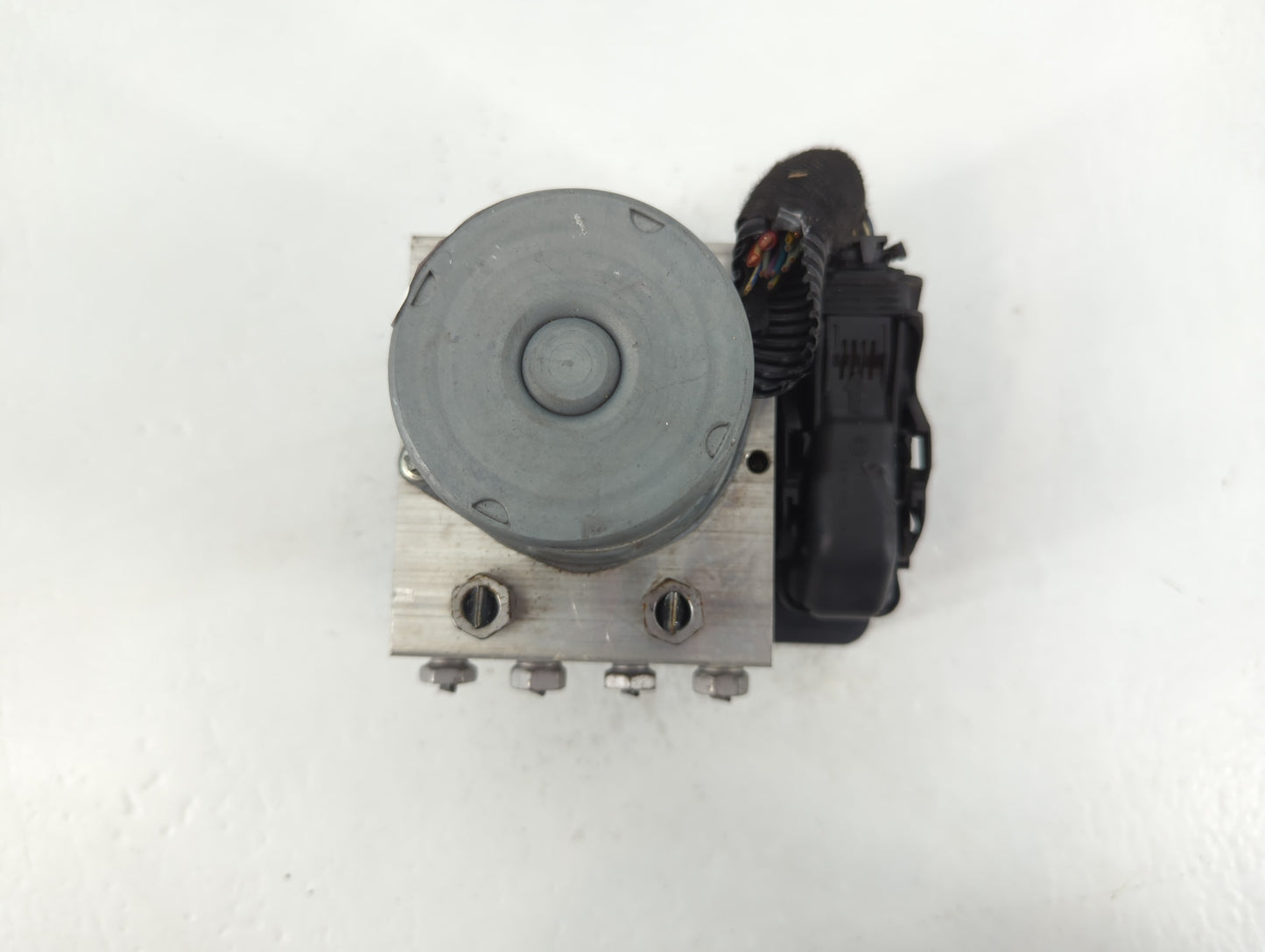 2018 Chevrolet Cruze ABS Pump Control Module Replacement P/N:065055766 Fits OEM Used Auto Parts - Oemusedautoparts1.com