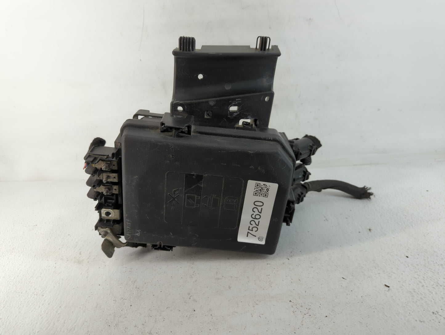 2018 Chevrolet Cruze Fusebox Fuse Box Panel Relay Module P/N:42571925 Fits OEM Used Auto Parts - Oemusedautoparts1.com