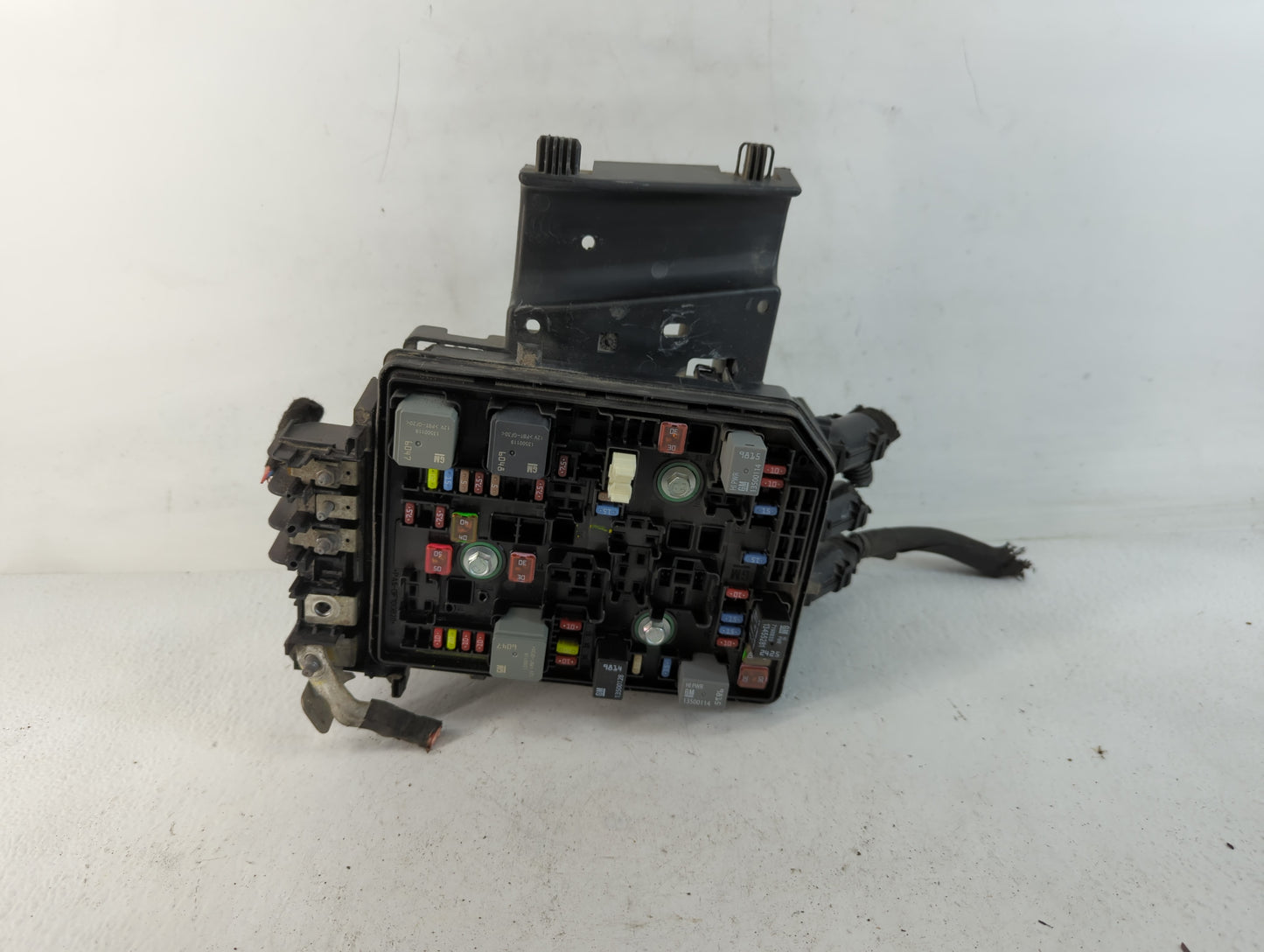 2018 Chevrolet Cruze Fusebox Fuse Box Panel Relay Module P/N:42571925 Fits OEM Used Auto Parts - Oemusedautoparts1.com