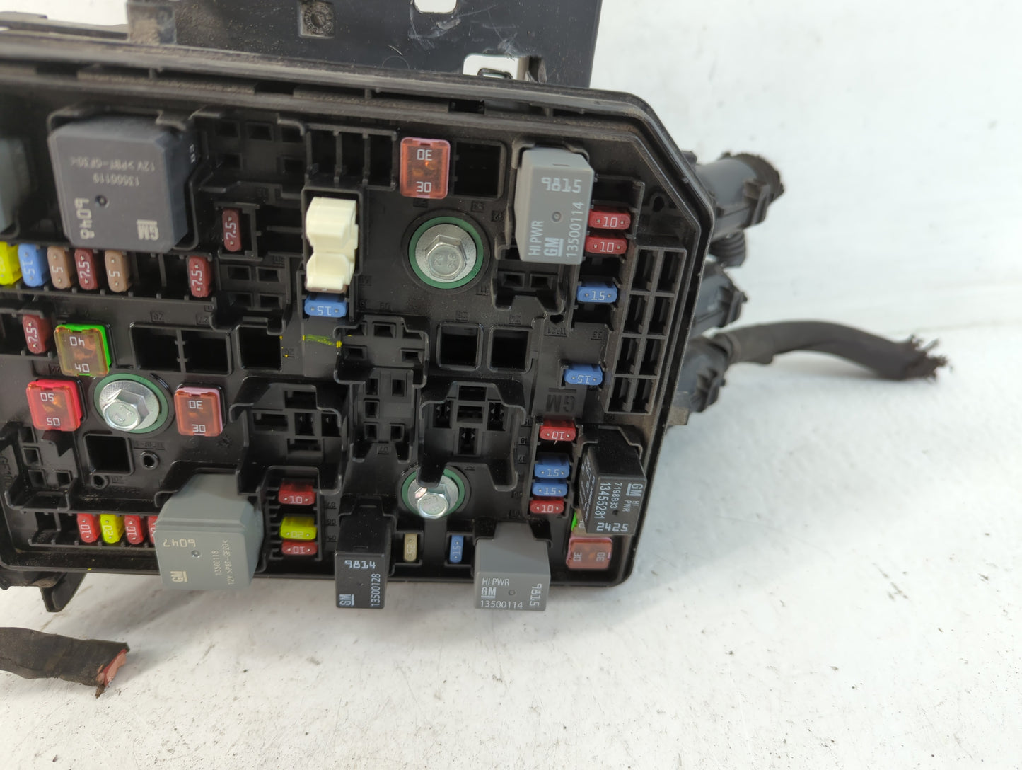 2018 Chevrolet Cruze Fusebox Fuse Box Panel Relay Module P/N:42571925 Fits OEM Used Auto Parts - Oemusedautoparts1.com