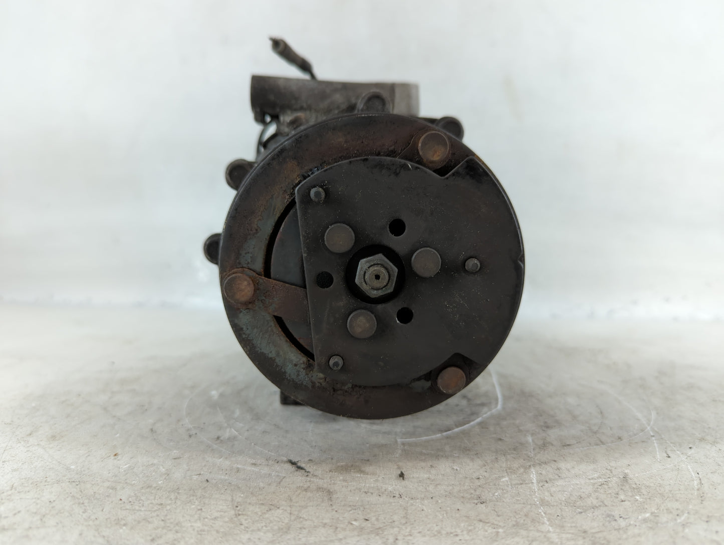 2016-2018 Chevrolet Cruze Air Conditioning A/c Ac Compressor Oem - Oemusedautoparts1.com
