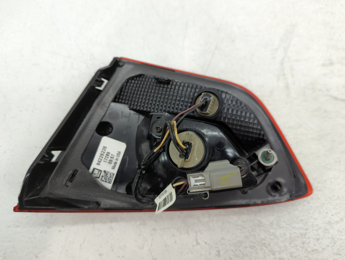 2017-2019 Chevrolet Cruze Tail Light Assembly Driver Left OEM P/N:8422622617286 Fits Fits 2017 2018 2019 OEM Used Auto Parts