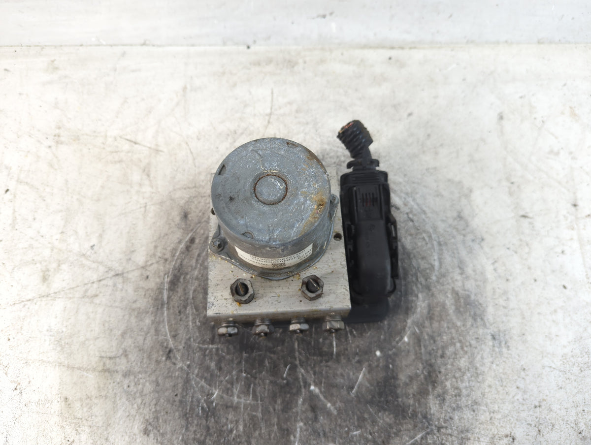 2018 Chevrolet Cruze Anti-Lock Brake ABS Pump Module Actuator OEM P/N:065055766 3912 0572 Fits OEM Used Auto Parts - Oemused