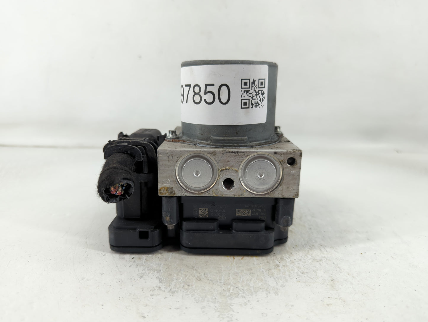 2018 Chevrolet Cruze ABS Pump Control Module Replacement P/N:39120572 Fits OEM Used Auto Parts - Oemusedautoparts1.com