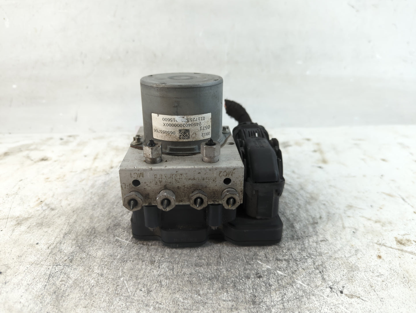 2018 Chevrolet Cruze ABS Pump Control Module Replacement P/N:39120571 39120572 Fits OEM Used Auto Parts - Oemusedautoparts1.