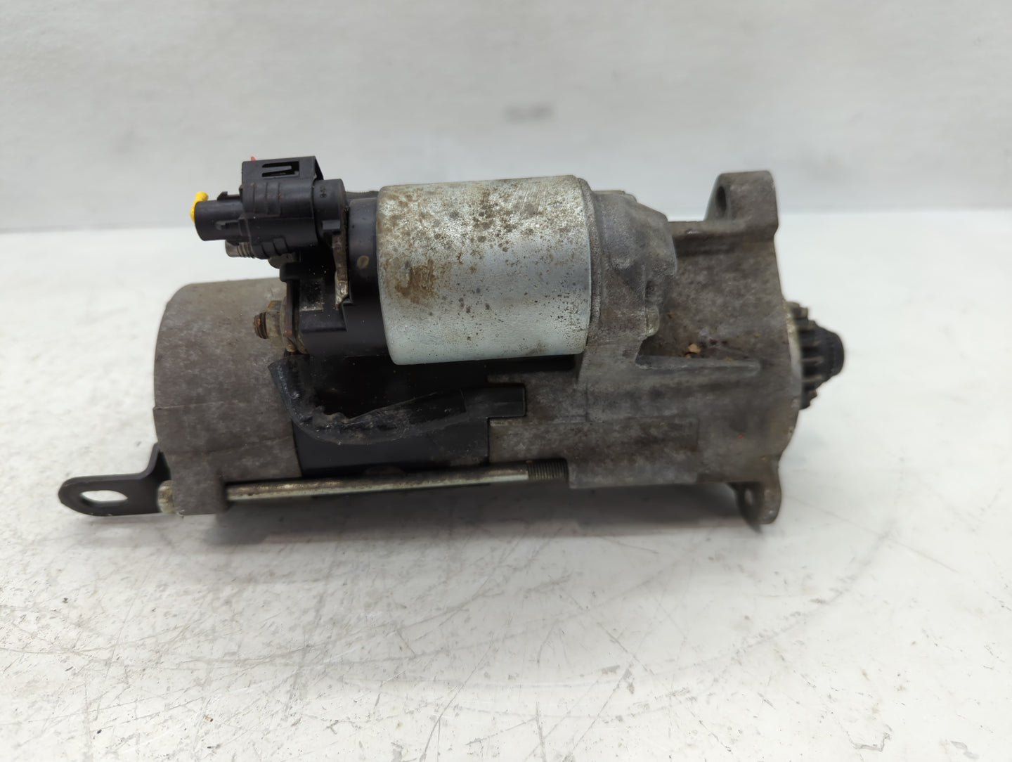 2017-2019 Chevrolet Cruze Car Starter Motor Solenoid OEM Fits Fits 2017 2018 2019 2020 2021 2022 OEM Used Auto Parts - Oemus
