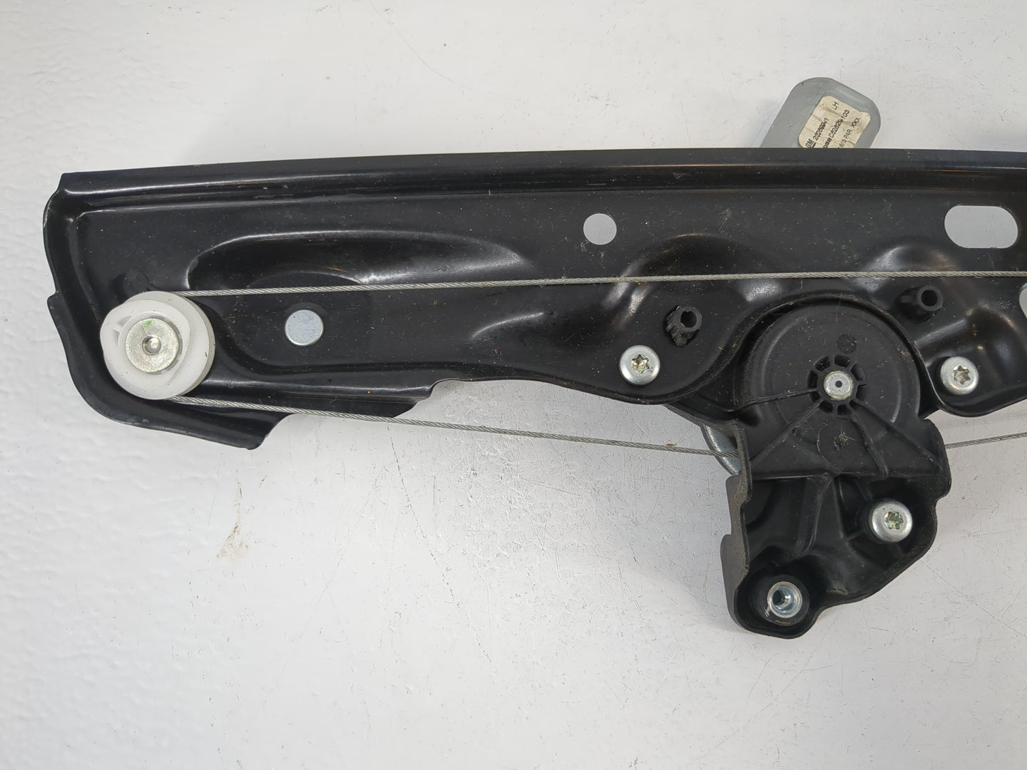 2016-2019 Chevrolet Cruze Window Regulator Right Passenger Rear 943597 - Oemusedautoparts1.com