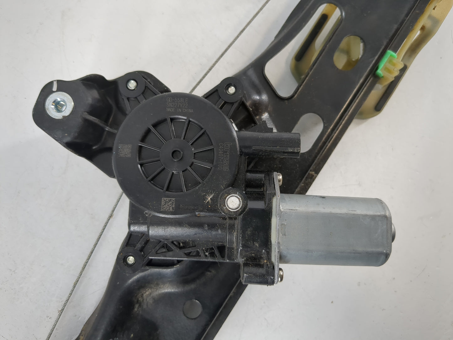 2016-2019 Chevrolet Cruze Window Regulator Right Passenger Rear - Oemusedautoparts1.com
