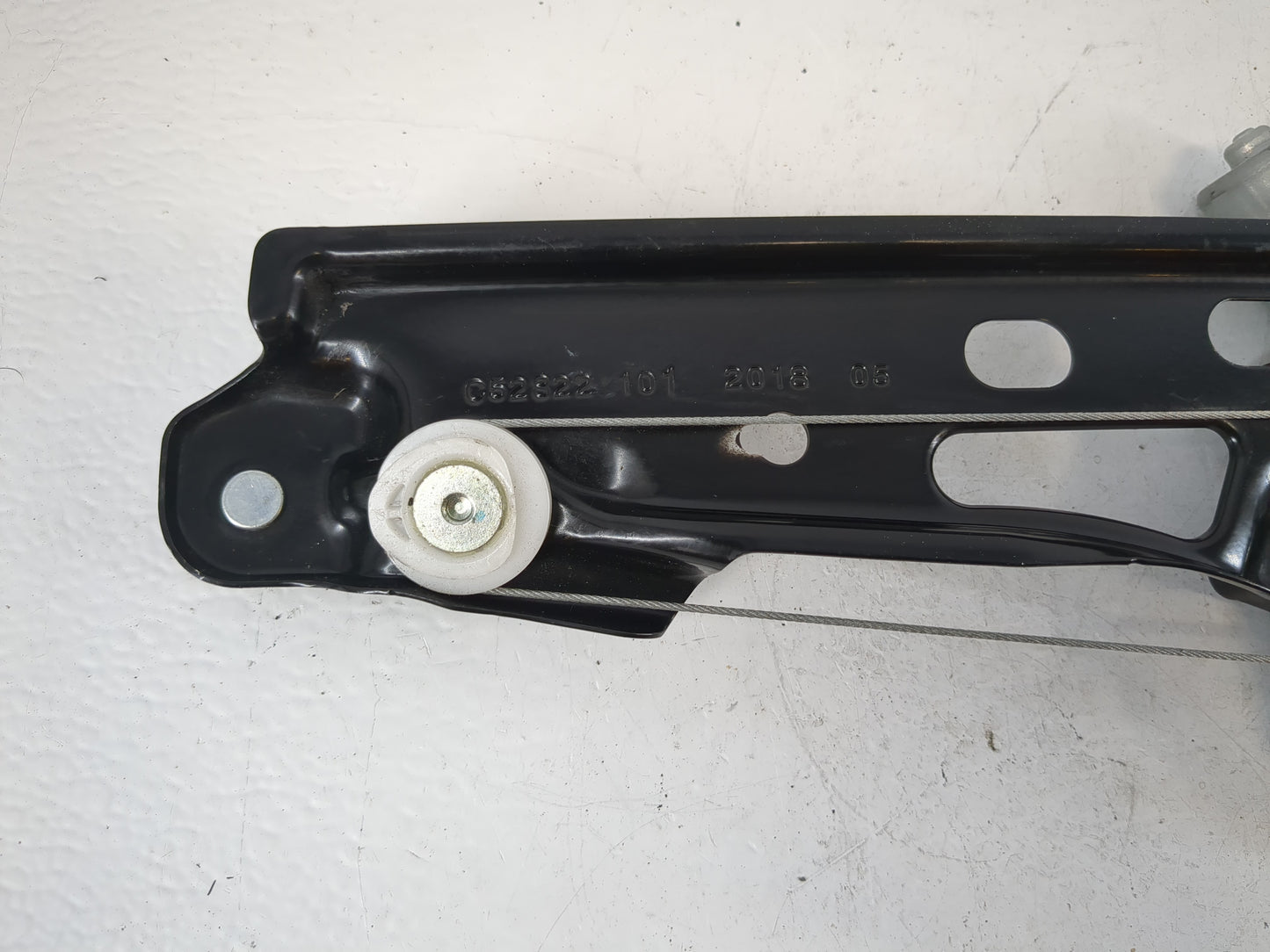 2016-2019 Chevrolet Cruze Used Window Regulator Right Passenger Rear - Oemusedautoparts1.com