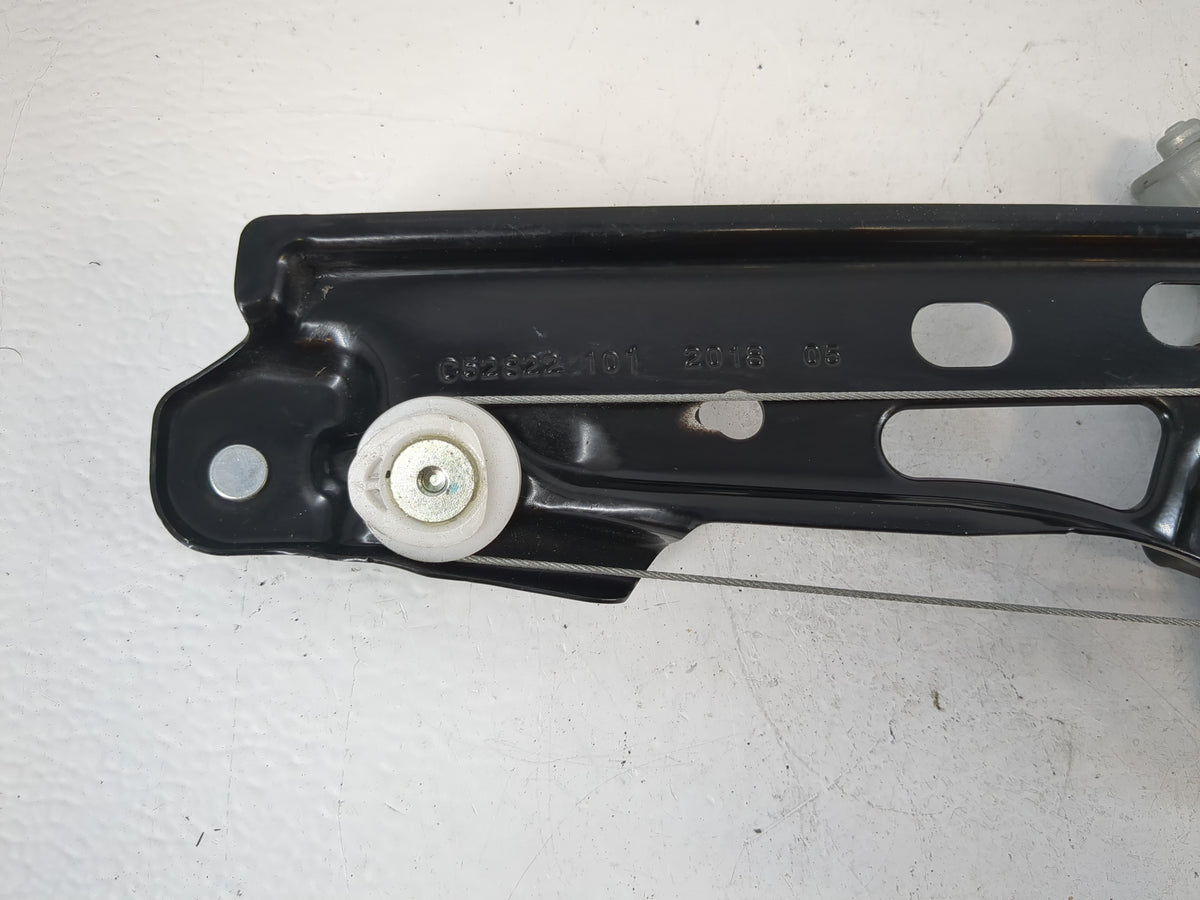 2016-2019 Chevrolet Cruze Used Window Regulator Right Passenger Rear 943601 - Oemusedautoparts1.com