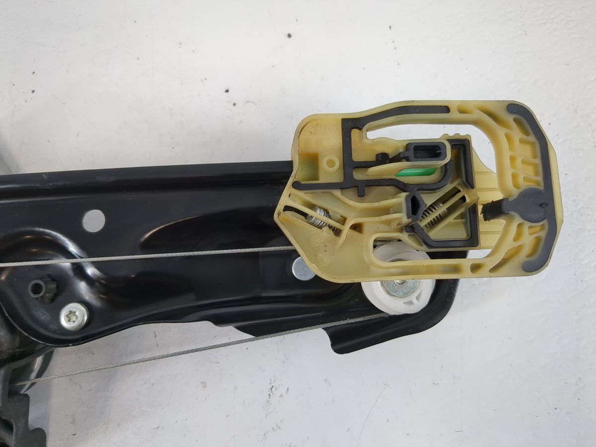 2016-2019 Chevrolet Cruze Used Window Regulator Right Passenger Rear 943601 - Oemusedautoparts1.com