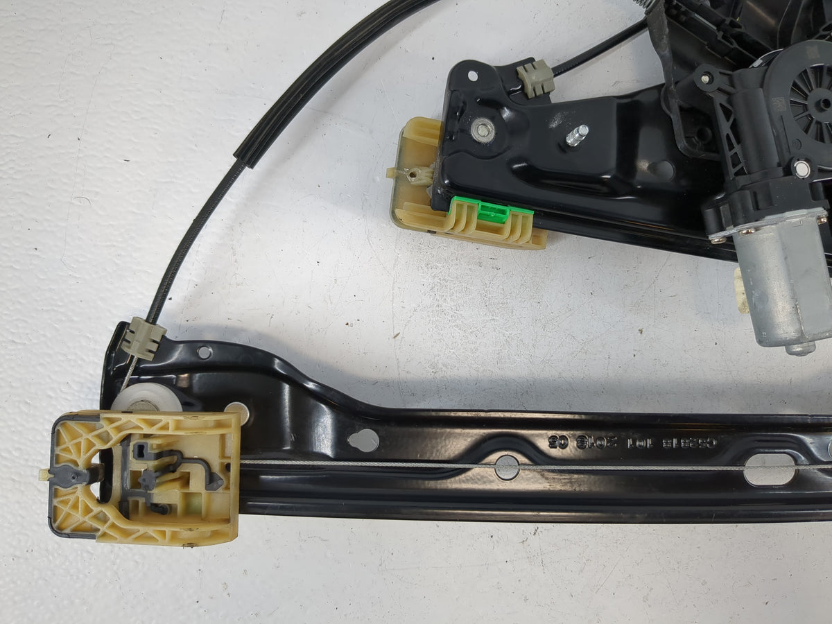 2016-2019 Chevrolet Cruze Used Window Regulator Passenger Front - Oemusedautoparts1.com
