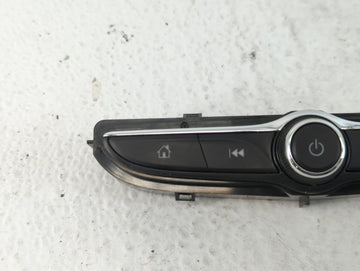 2018 Chevrolet Equinox Radio AM FM Cd Player Receiver Replacement P/N:42342517 Fits Fits 2017 OEM Used Auto Parts