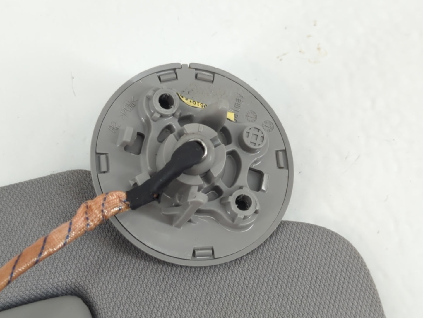 2018-2019 Chevrolet Equinox Sun Visor Shade Replacement Passenger Right Mirror Fits Fits 2018 2019 OEM Used Auto Parts - Oem