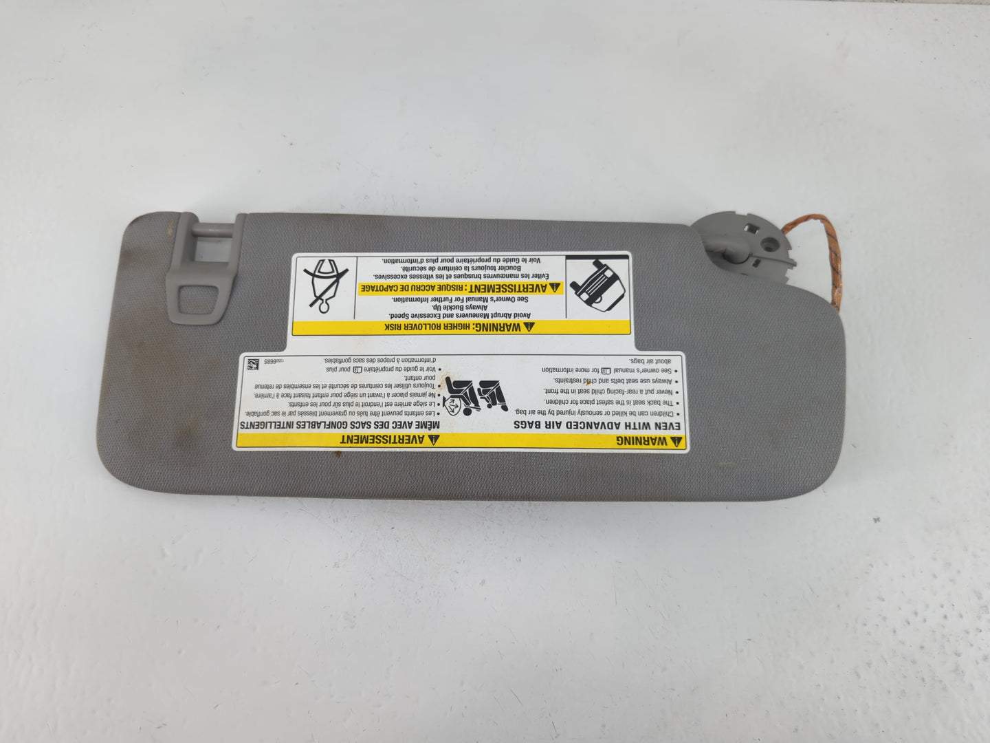 2018-2019 Chevrolet Equinox Sun Visor Shade Replacement Driver Left Mirror Fits Fits 2018 2019 OEM Used Auto Parts - Oemused