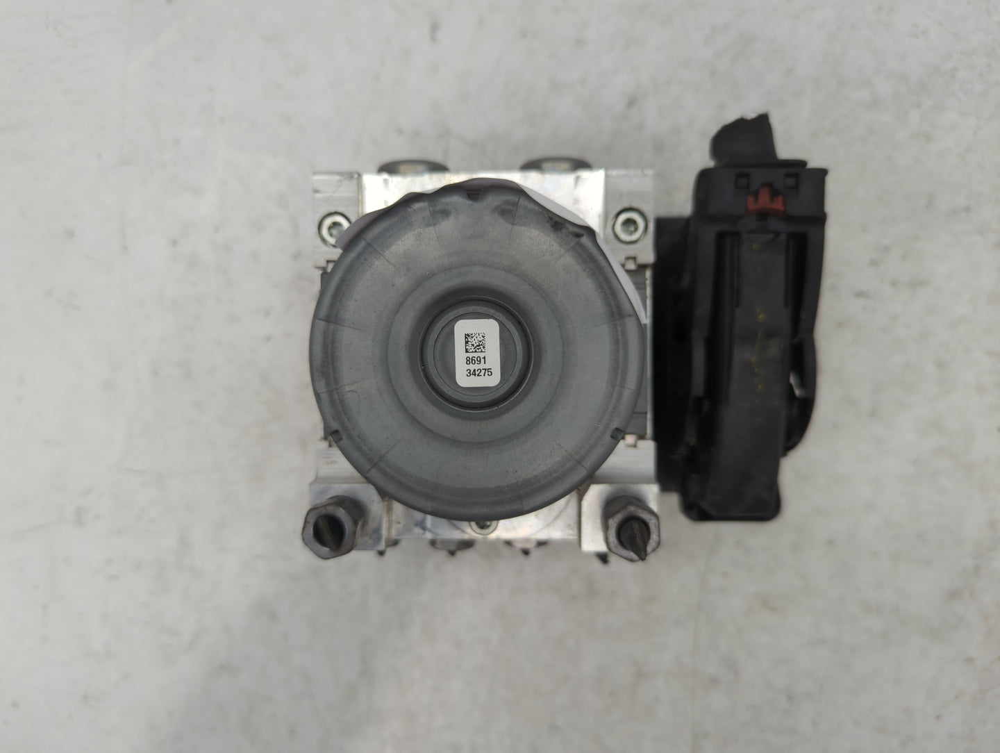 2018-2019 Chevrolet Equinox ABS Pump Control Module Replacement P/N:84414759 Fits Fits 2018 2019 2020 2021 OEM Used Auto Par