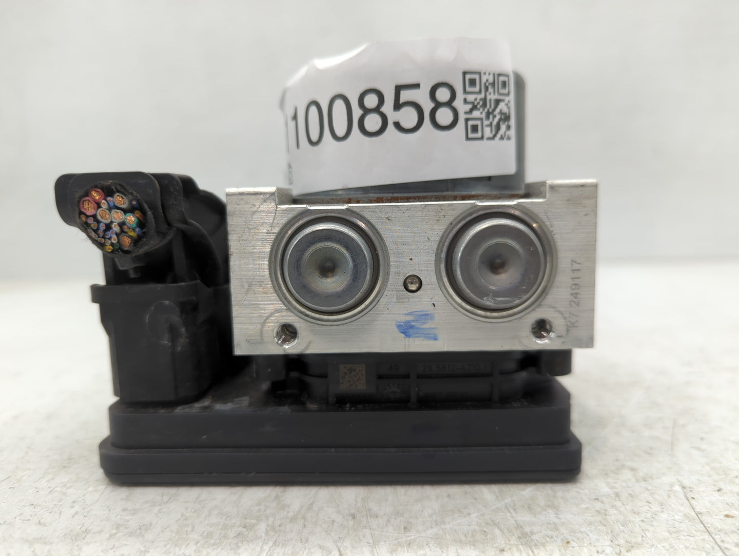 2018-2019 Chevrolet Equinox ABS Pump Control Module Replacement P/N:84414759 Fits Fits 2018 2019 2020 2021 OEM Used Auto Par