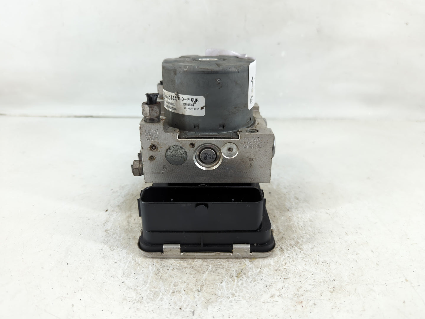 2018-2019 Chevrolet Equinox ABS Pump Control Module Replacement P/N:84825144 Fits Fits 2018 2019 2020 2021 OEM Used Auto Par