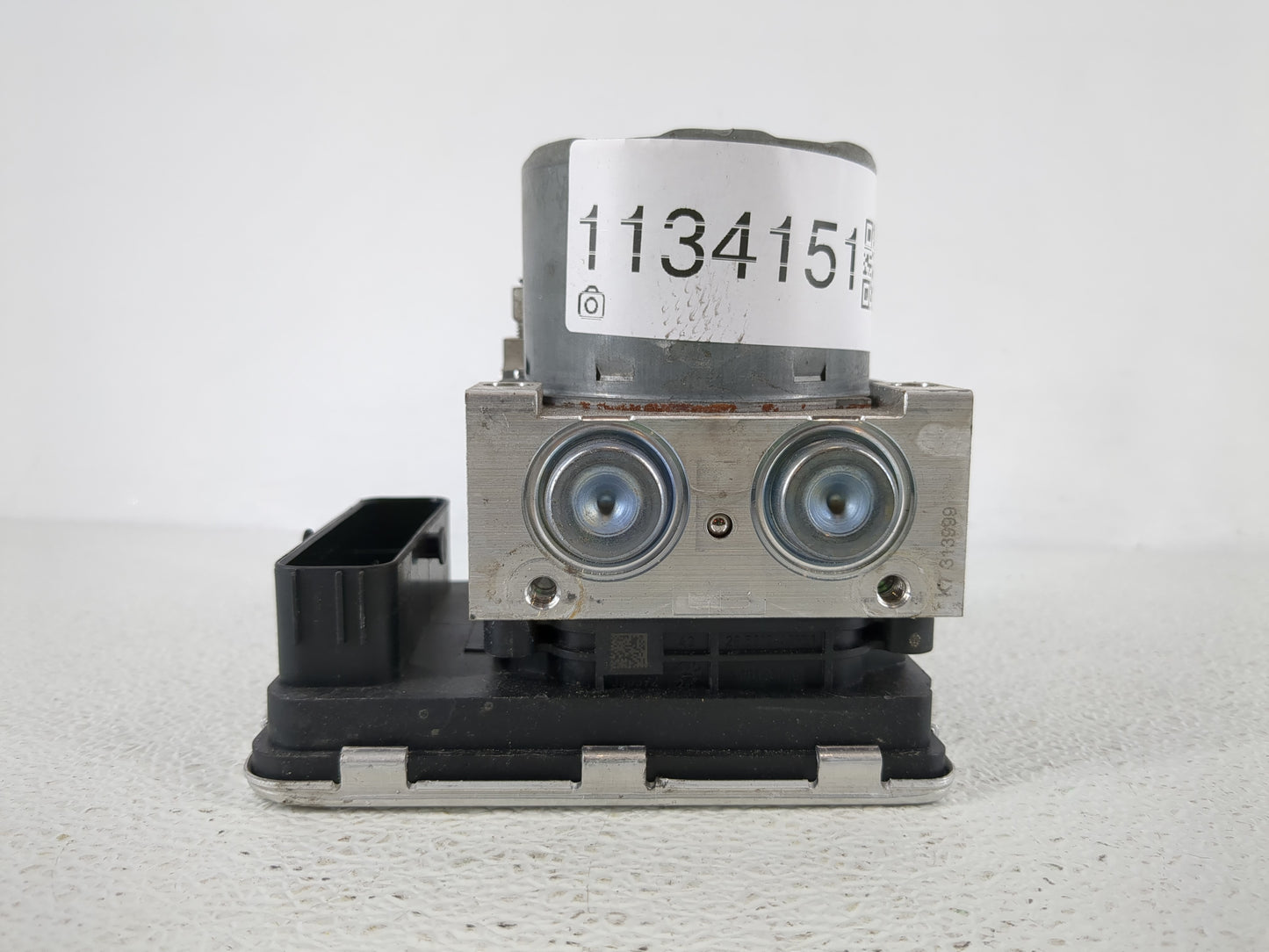 2018-2019 Chevrolet Equinox ABS Pump Control Module Replacement P/N:84825144 Fits Fits 2018 2019 2020 2021 OEM Used Auto Par