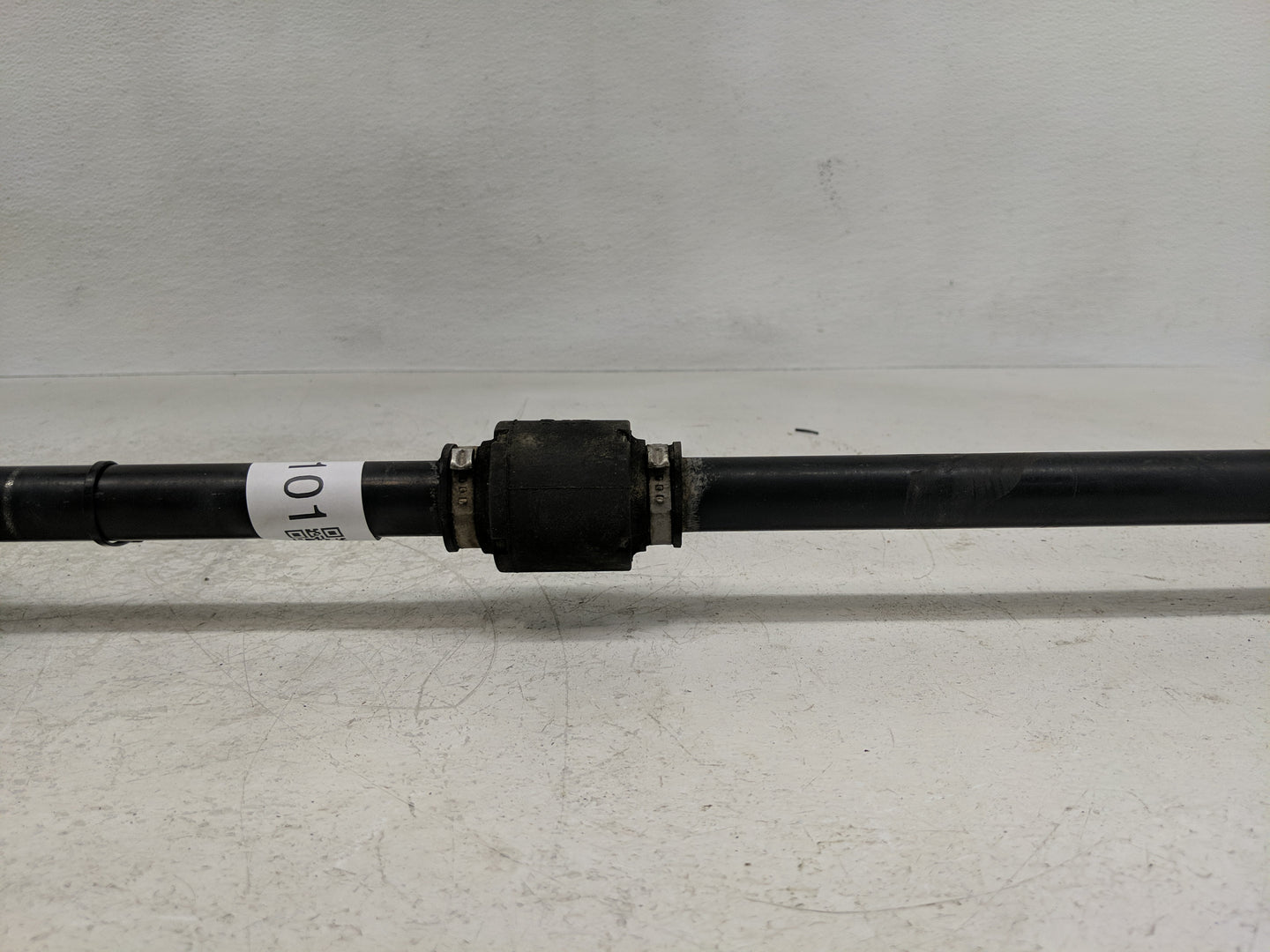 2018-2020 Chevrolet Equinox Axle Shaft Front Passenger Cv C/v - Oemusedautoparts1.com