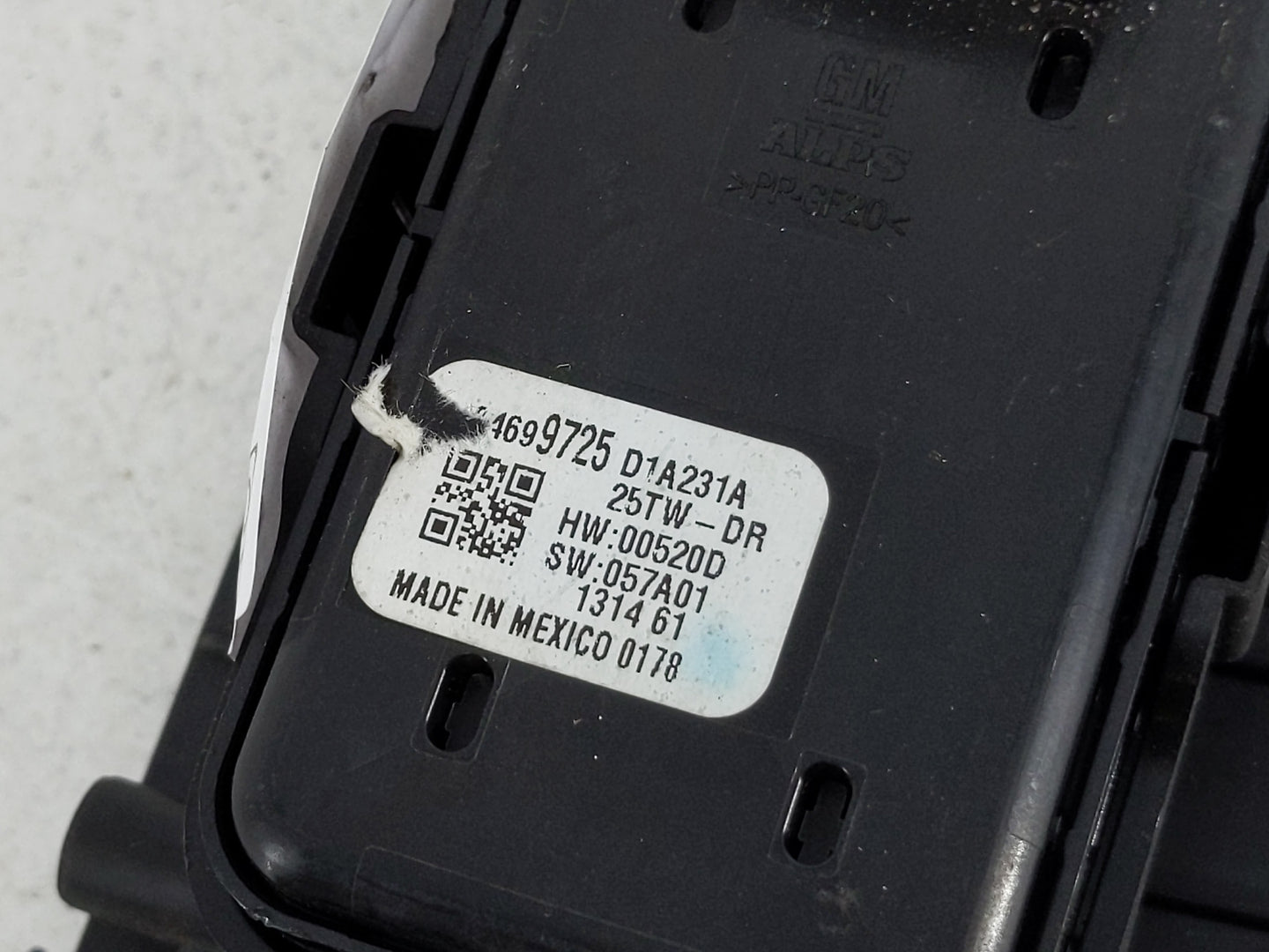2018-2022 Chevrolet Equinox Master Power Window Switch Replacement Driver Side Left P/N:84513464 Fits OEM Used Auto Parts - 