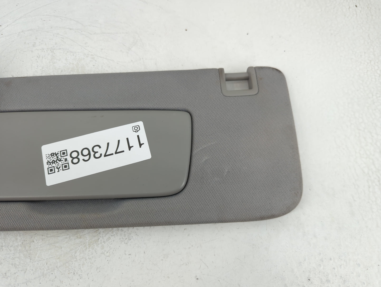 2018 Chevrolet Equinox Sun Visor Shade Replacement Driver Left Mirror Fits OEM Used Auto Parts - Oemusedautoparts1.com