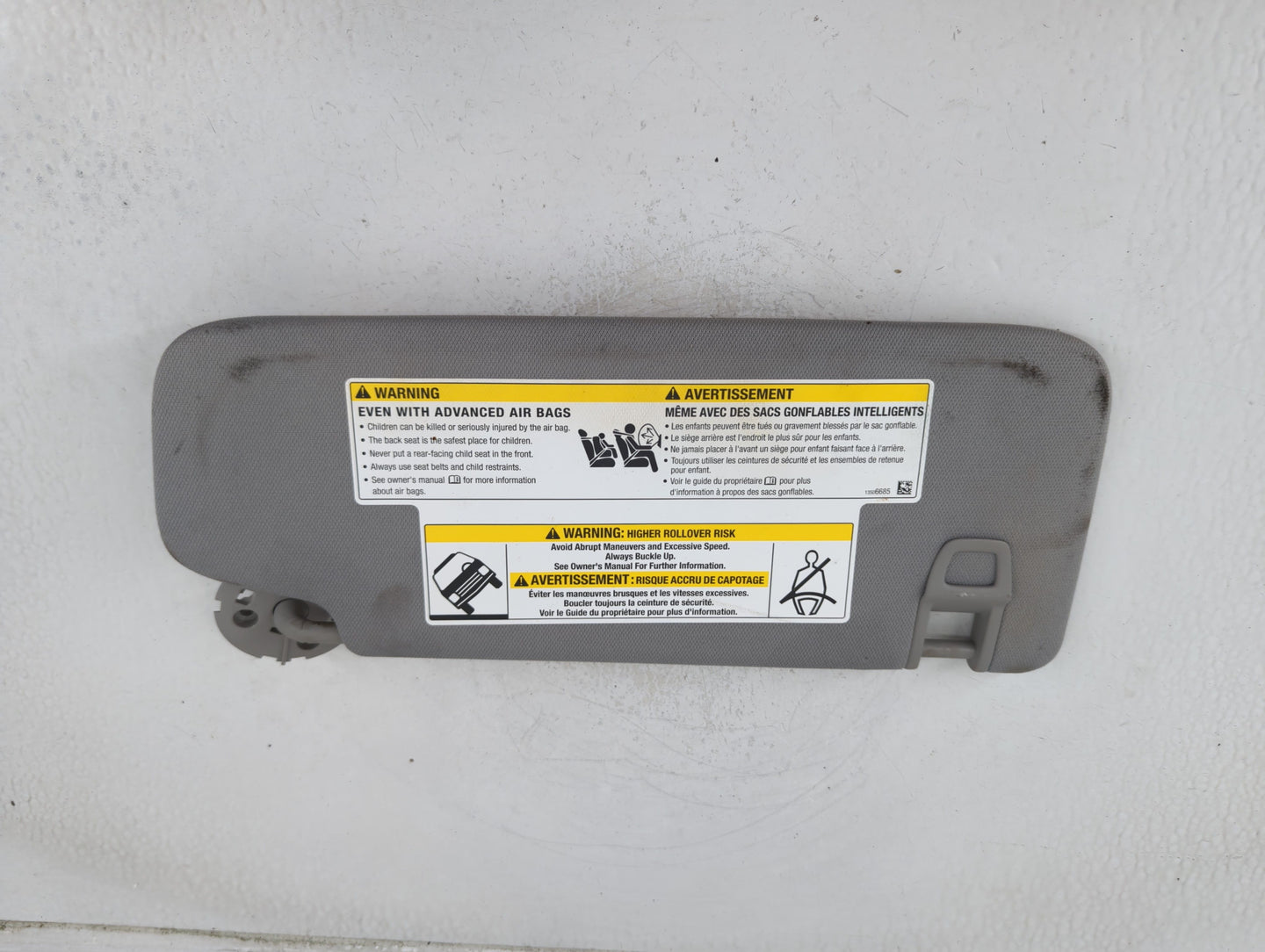 2018 Chevrolet Equinox Sun Visor Shade Replacement Driver Left Mirror Fits OEM Used Auto Parts - Oemusedautoparts1.com