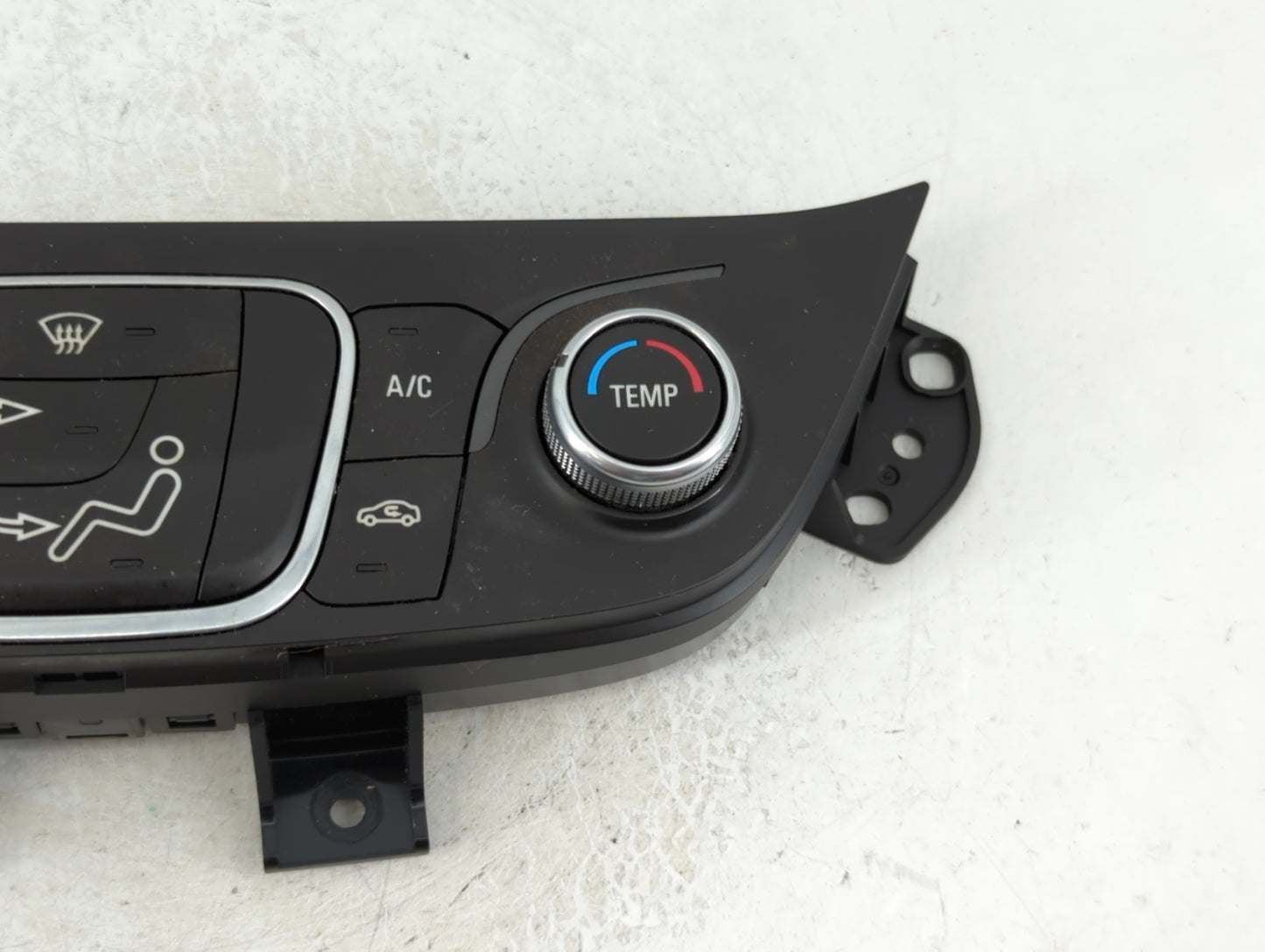 2018 Chevrolet Equinox Climate Control Module Temperature AC/Heater Replacement P/N:84175393 Fits OEM Used Auto Parts - Oemu
