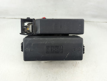 2018-2019 Chevrolet Equinox Fusebox Fuse Box Panel Relay Module P/N:812461952 Fits Fits 2018 2019 OEM Used Auto Parts - Oemu