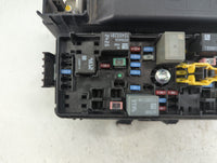 2018-2019 Chevrolet Equinox Fusebox Fuse Box Panel Relay Module P/N:812461952 Fits Fits 2018 2019 OEM Used Auto Parts - Oemu