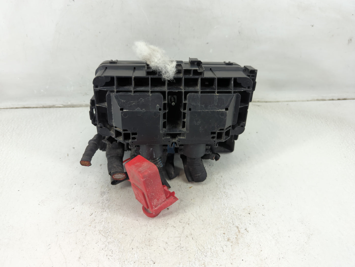 2018-2019 Chevrolet Equinox Fusebox Fuse Box Panel Relay Module P/N:812461952 Fits Fits 2018 2019 OEM Used Auto Parts - Oemu