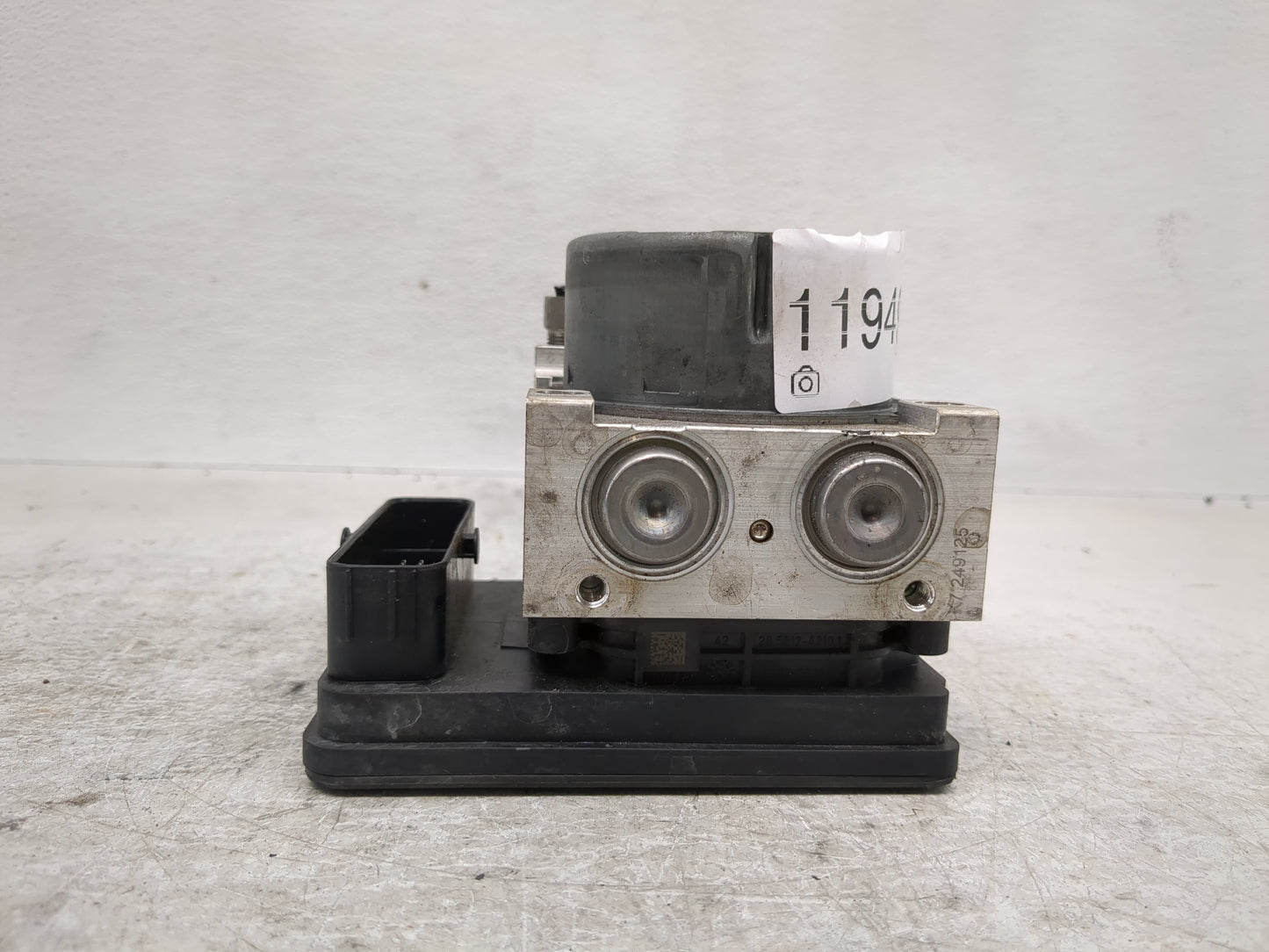 2018-2019 Chevrolet Equinox ABS Pump Control Module Replacement P/N:84342055 Fits Fits 2018 2019 2020 2021 OEM Used Auto Par