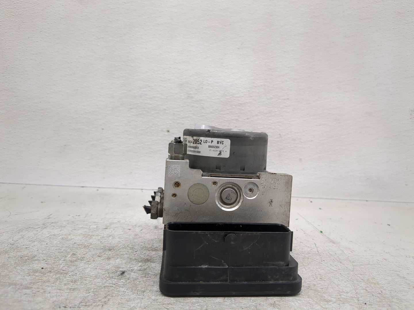2018-2019 Chevrolet Equinox ABS Pump Control Module Replacement P/N:84342055 Fits Fits 2018 2019 2020 2021 OEM Used Auto Par