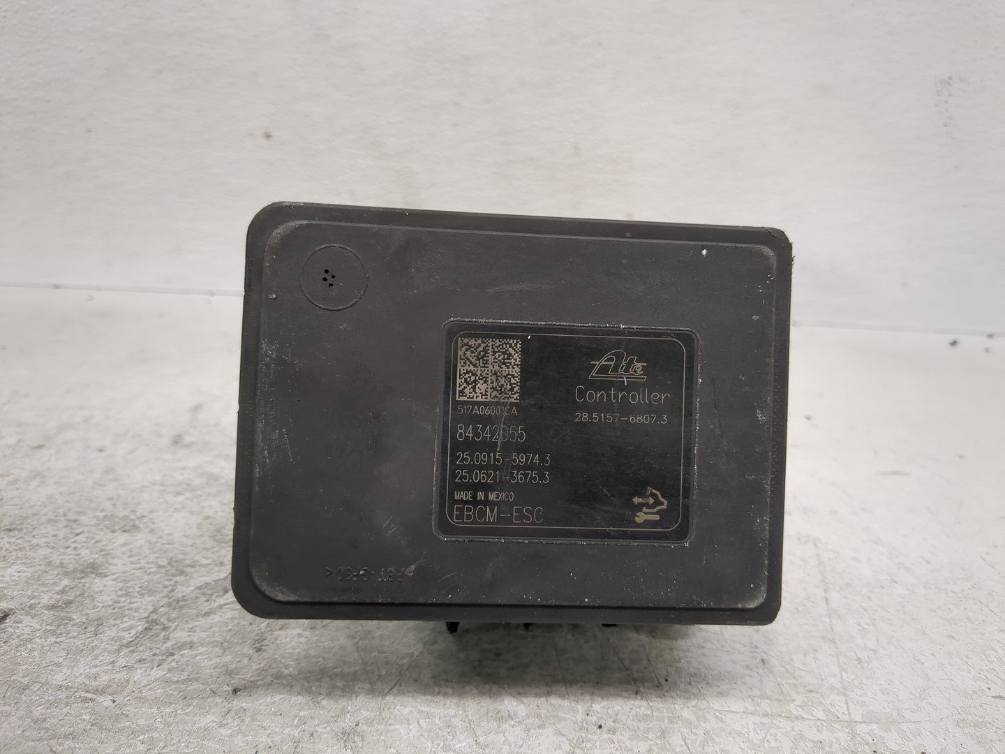 2018-2019 Chevrolet Equinox ABS Pump Control Module Replacement P/N:84342055 Fits Fits 2018 2019 2020 2021 OEM Used Auto Par