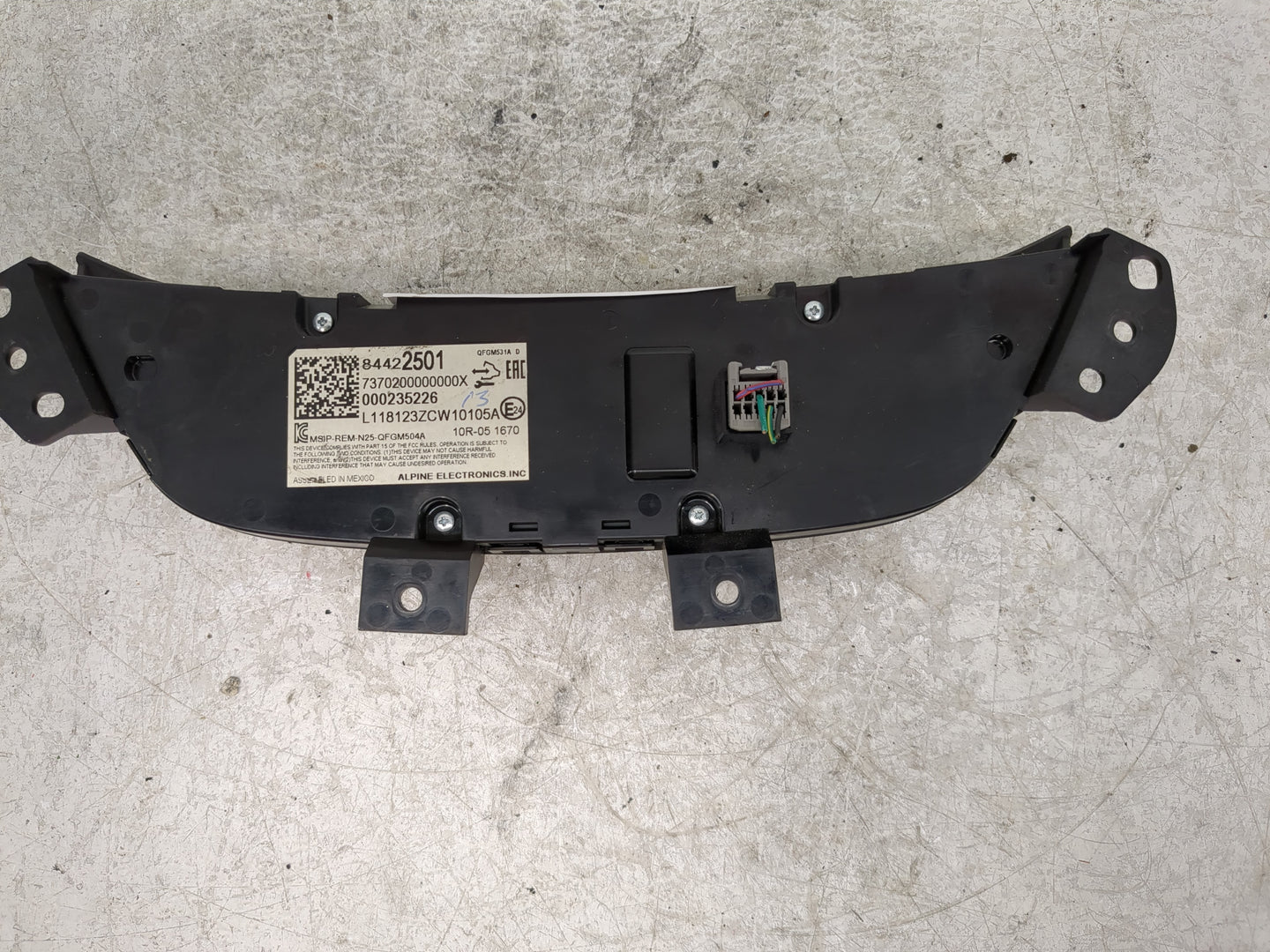 2018 Chevrolet Equinox Climate Control Module Temperature AC/Heater Replacement P/N:84422501 Fits OEM Used Auto Parts - Oemu