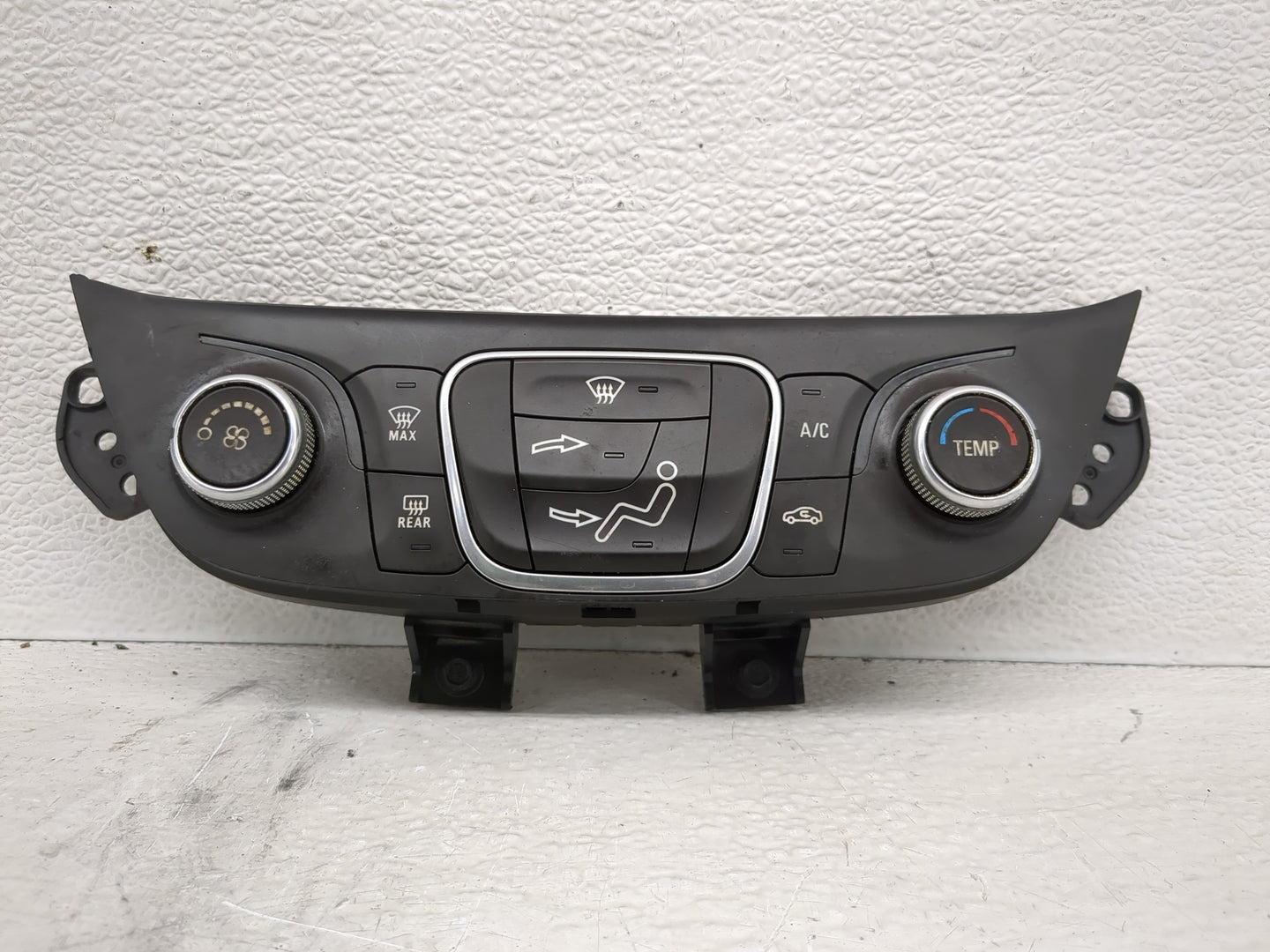 2018 Chevrolet Equinox Climate Control Module Temperature AC/Heater Replacement Fits OEM Used Auto Parts - Oemusedautoparts1