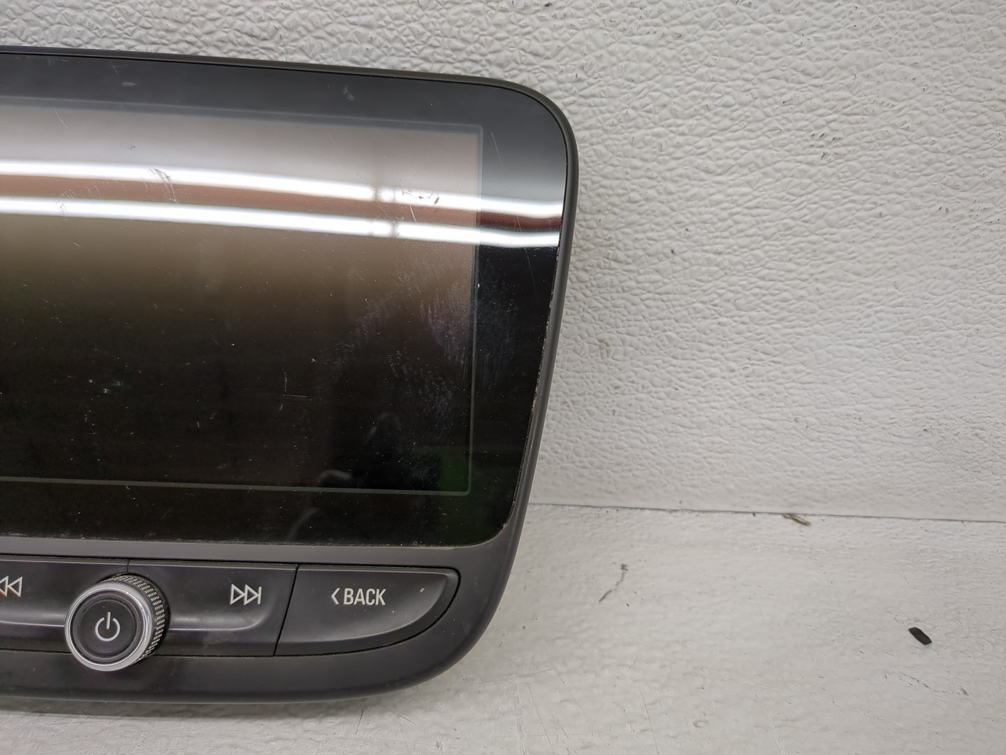 2018 Chevrolet Equinox Radio AM FM Cd Player Receiver Replacement P/N:23375312 Fits Fits 2017 2019 OEM Used Auto Parts - Oem