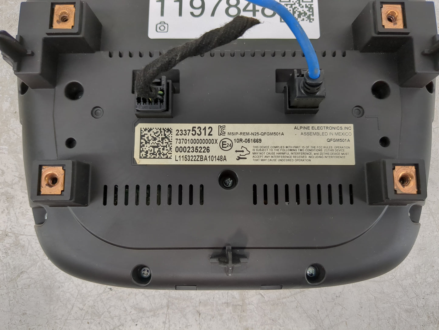 2018 Chevrolet Equinox Radio AM FM Cd Player Receiver Replacement P/N:23375312 Fits Fits 2017 2019 OEM Used Auto Parts - Oem