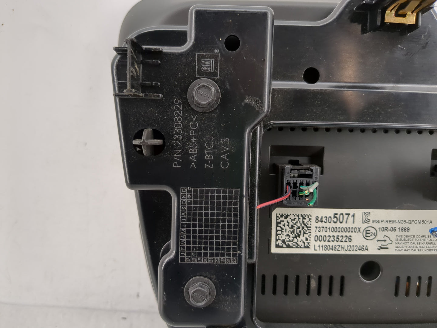 2018 Chevrolet Equinox Radio AM FM Cd Player Receiver Replacement P/N:84305071 Fits OEM Used Auto Parts - Oemusedautoparts1.