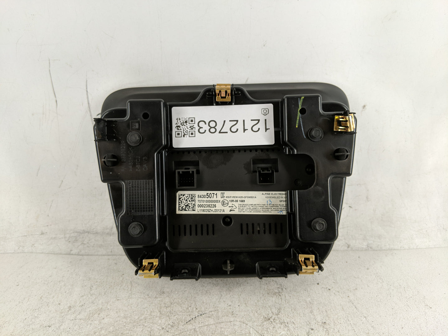 2018 Chevrolet Equinox Radio AM FM Cd Player Receiver Replacement P/N:84305071 Fits OEM Used Auto Parts - Oemusedautoparts1.