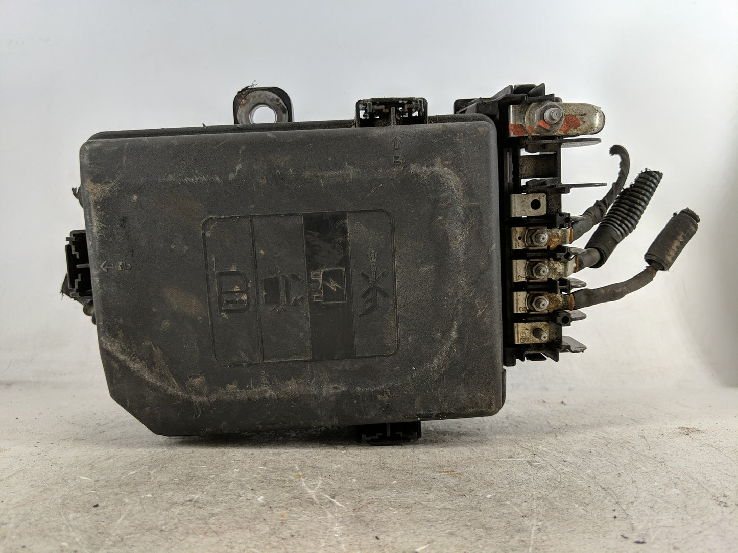 2018-2022 Chevrolet Equinox Fusebox Fuse Box Panel Relay Module P/N:23246682 Fits Fits 2018 2019 2020 2021 2022 OEM Used Aut