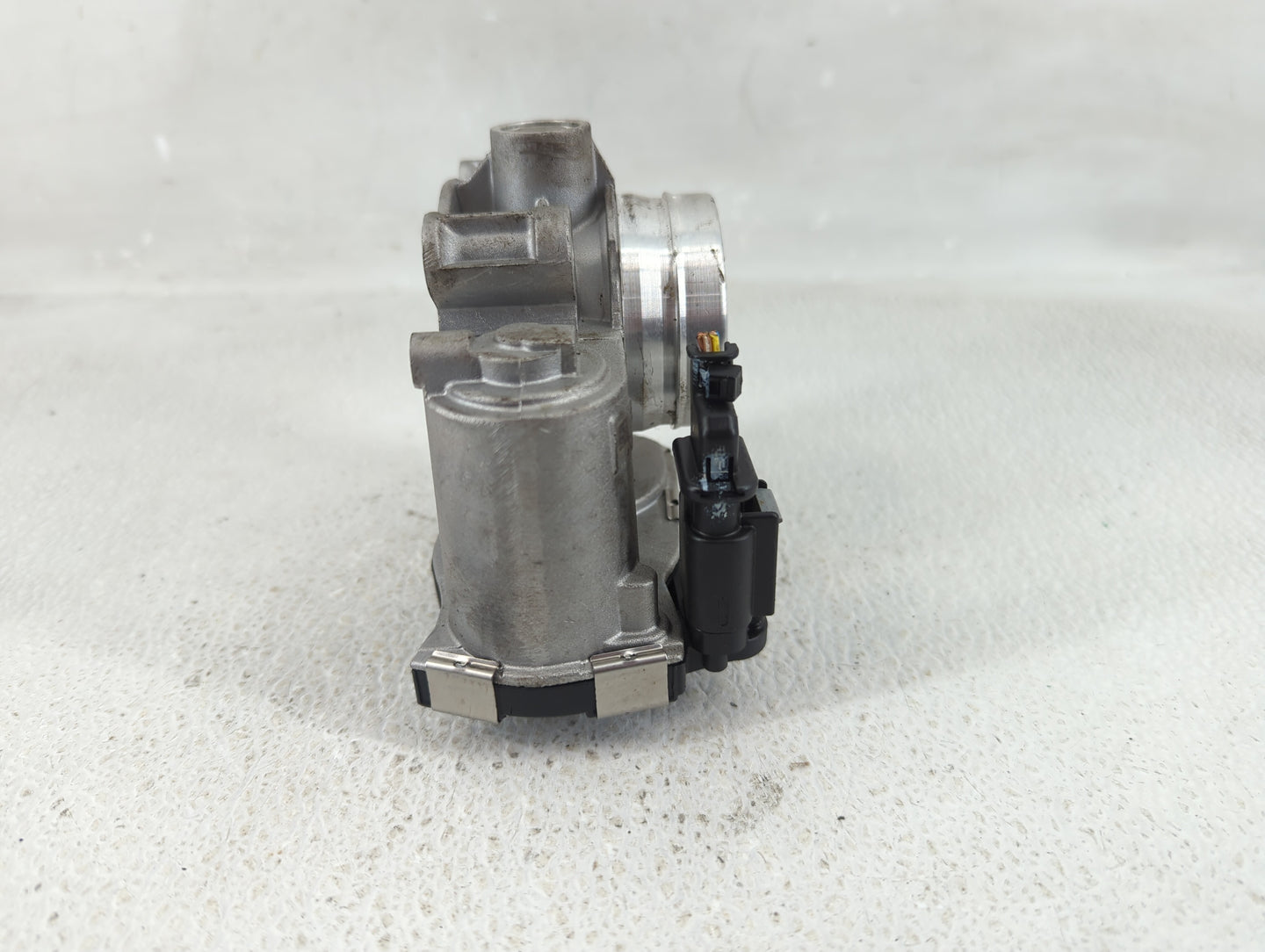 2018 Chevrolet Equinox Throttle Body Fits OEM Used Auto Parts - Oemusedautoparts1.com