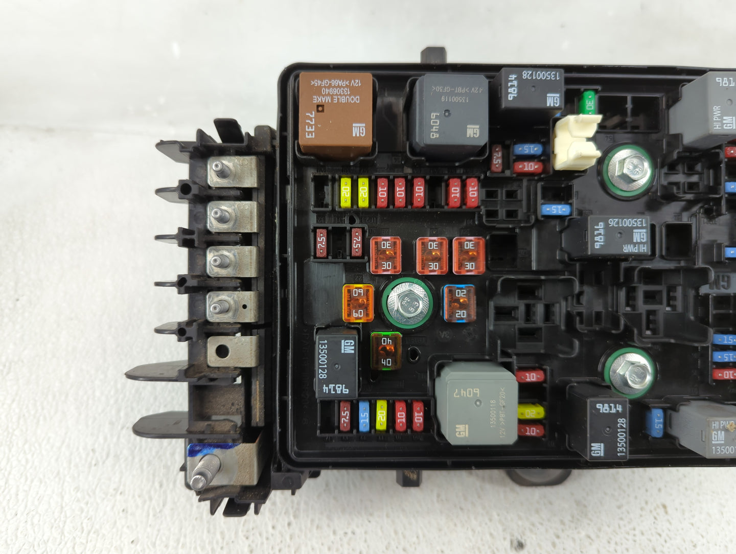 2018-2022 Chevrolet Equinox Fusebox Fuse Box Panel Relay Module P/N:23246682 Fits Fits 2018 2019 2020 2021 2022 OEM Used Aut