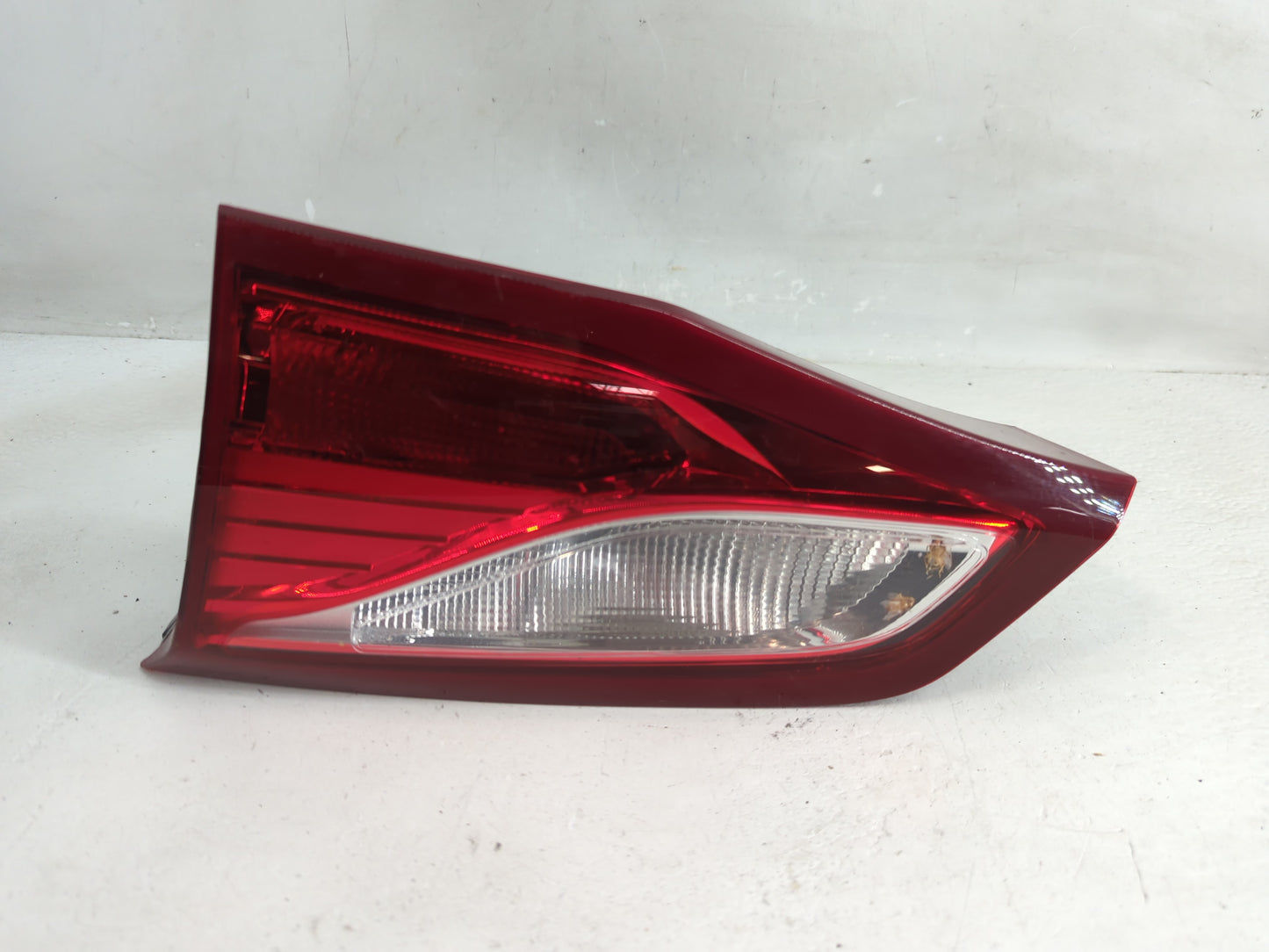 2018-2021 Chevrolet Equinox Tail Light Assembly Passenger Right OEM Fits Fits 2018 2019 2020 2021 OEM Used Auto Parts - Oemu