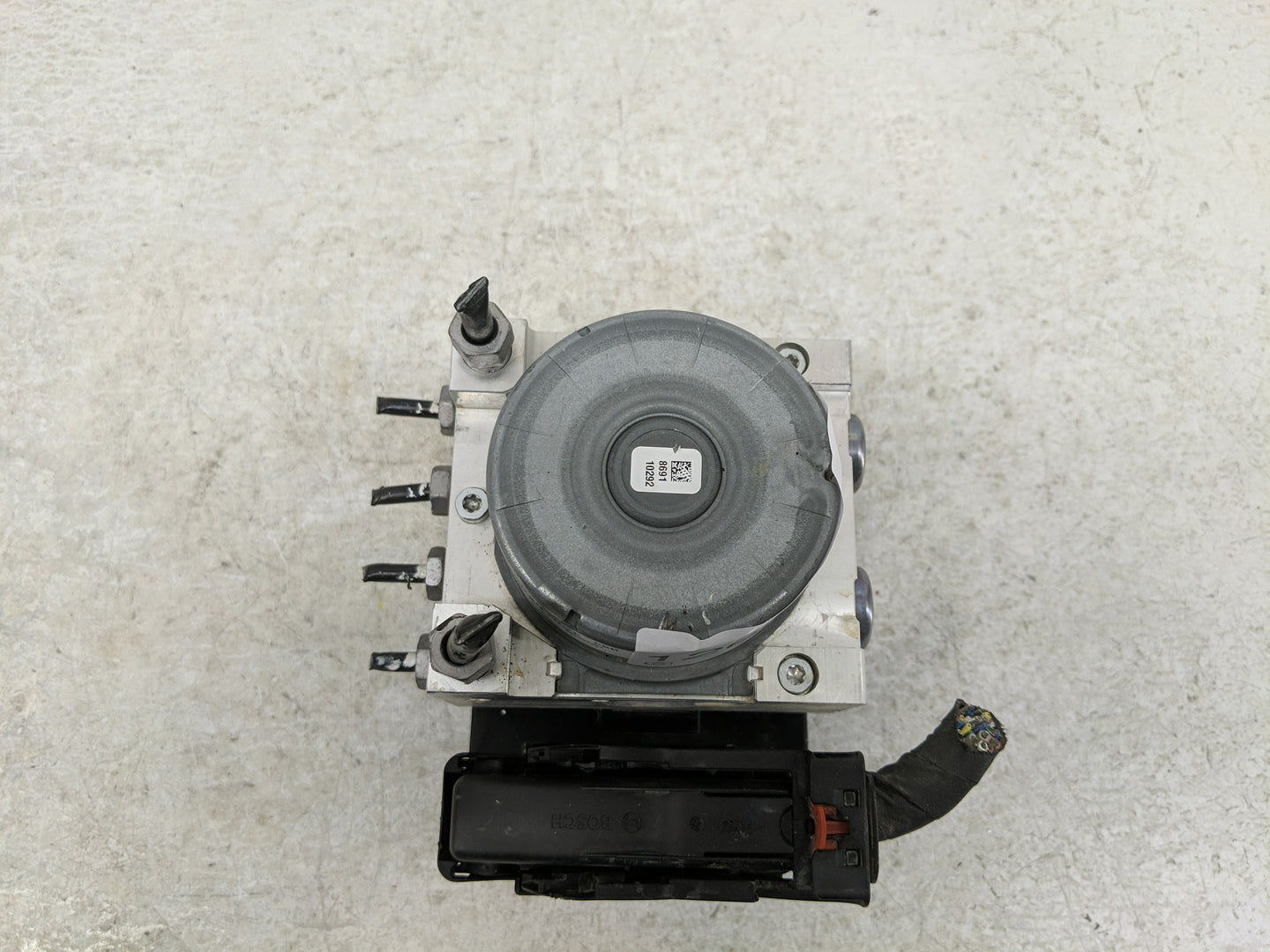 2018-2019 Chevrolet Equinox ABS Pump Control Module Replacement P/N:84646861 84342052 Fits Fits 2018 2019 2020 2021 OEM Used