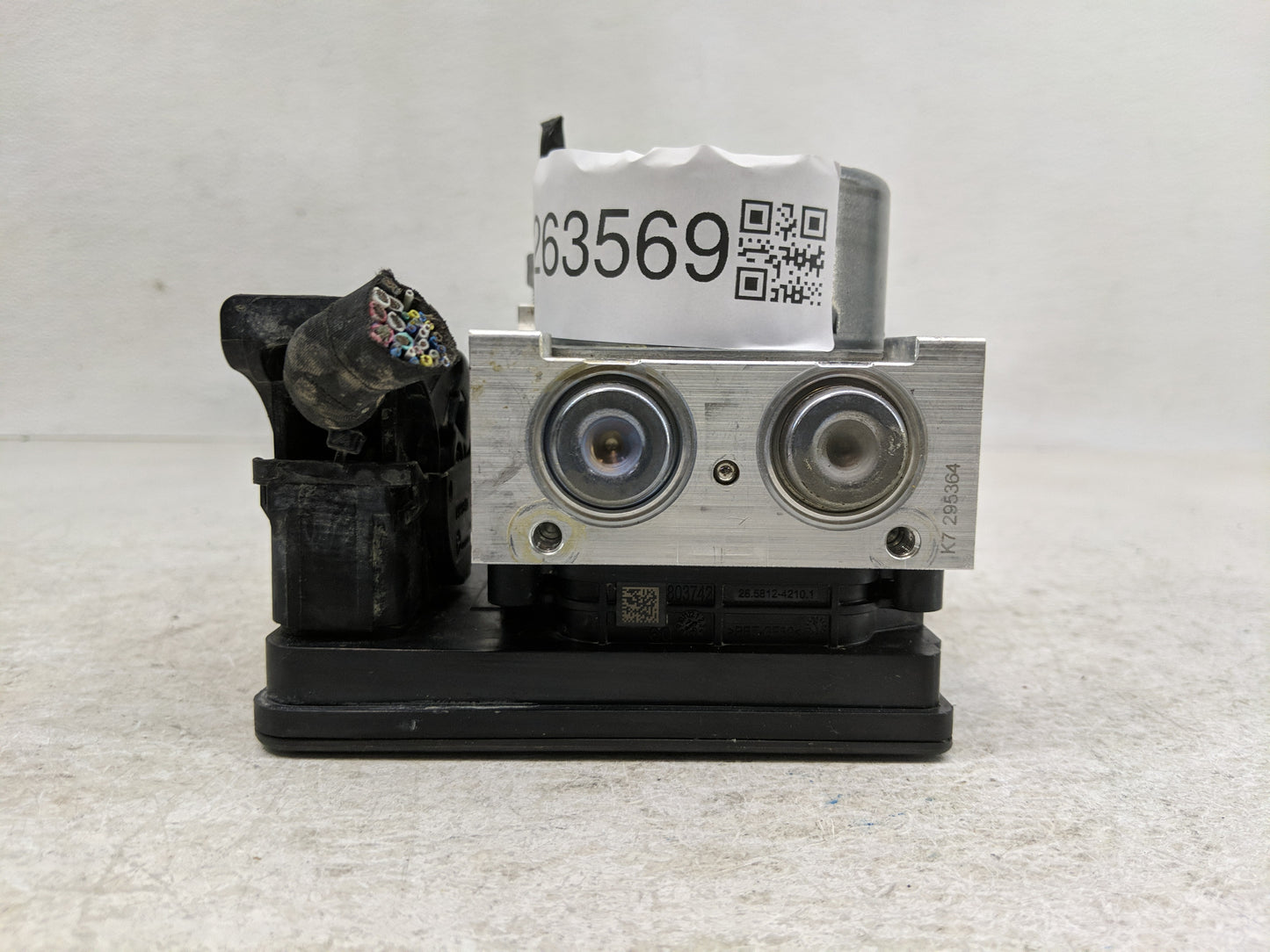 2018-2019 Chevrolet Equinox ABS Pump Control Module Replacement P/N:84646861 84342052 Fits Fits 2018 2019 2020 2021 OEM Used