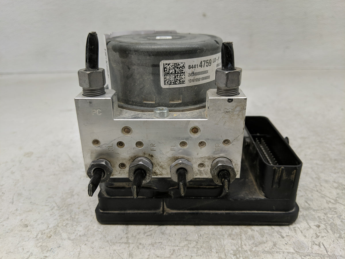 2018-2019 Chevrolet Equinox Anti-Lock Brake ABS Pump Module Actuator OEM P/N:84374039 Fits Fits 2018 2019 2020 2021 OEM Used