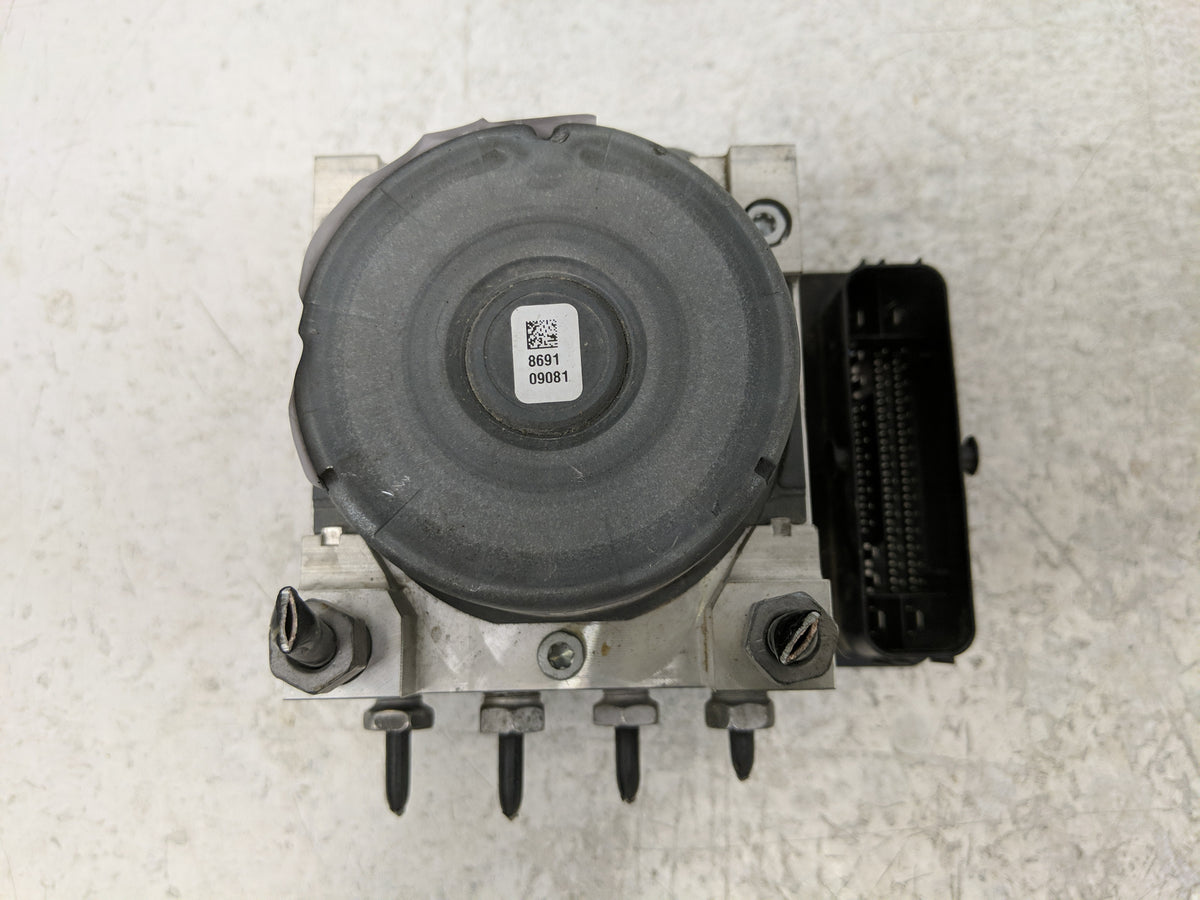 2018-2019 Chevrolet Equinox Anti-Lock Brake ABS Pump Module Actuator OEM P/N:84374039 Fits Fits 2018 2019 2020 2021 OEM Used