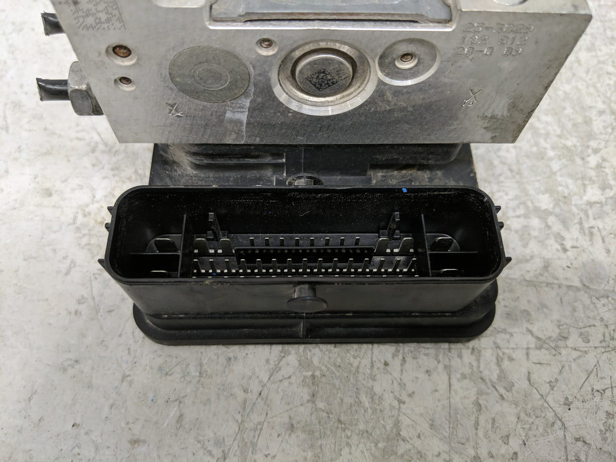 2018-2019 Chevrolet Equinox Anti-Lock Brake ABS Pump Module Actuator OEM P/N:84374039 Fits Fits 2018 2019 2020 2021 OEM Used